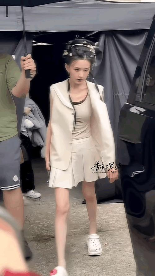 171女明星_泰国明星女_新疆的明星女