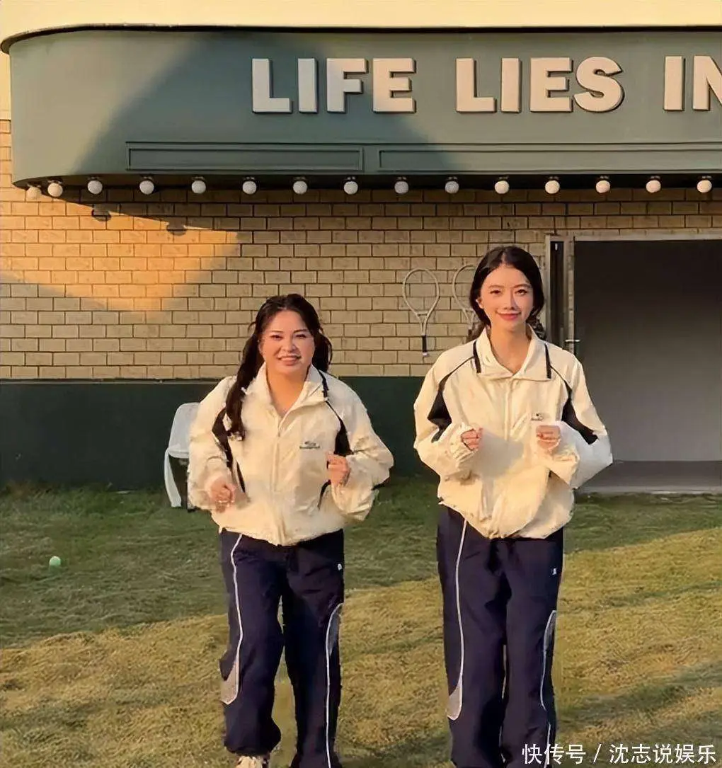 娱乐圈明星哭穷事件_娱乐明星黑料,_闫学晶直播诉苦争议